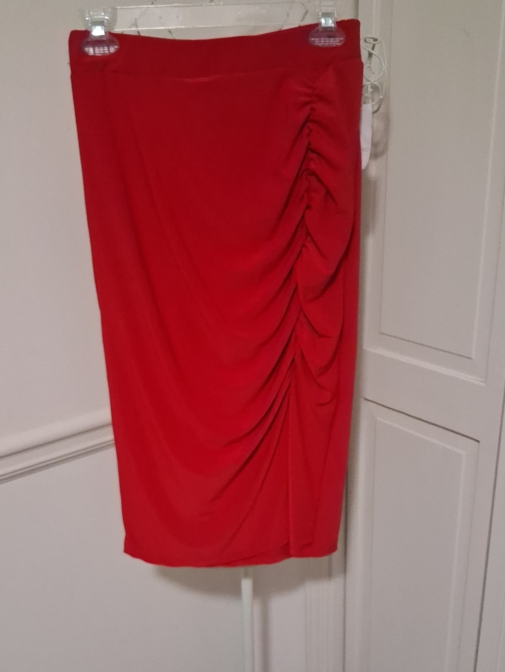 Classic Red Ruched Pencil Skirt - Sleek Women's Work-to-Evening Piece - Picture 1 of 7